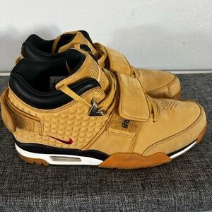 Nike Men's Wheat Trainers